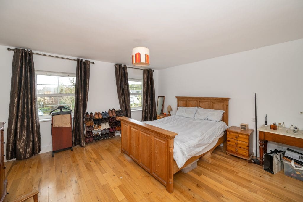 Ensuite bedroom in Wheatfields Carrigaline property