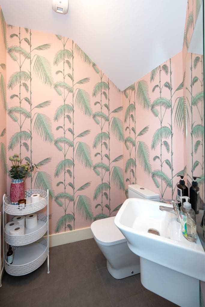 Guest bathroom in 3 bedroom semi detached house Cork