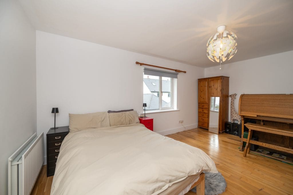 Ensuite bedroom in Wheatfields Carrigaline property