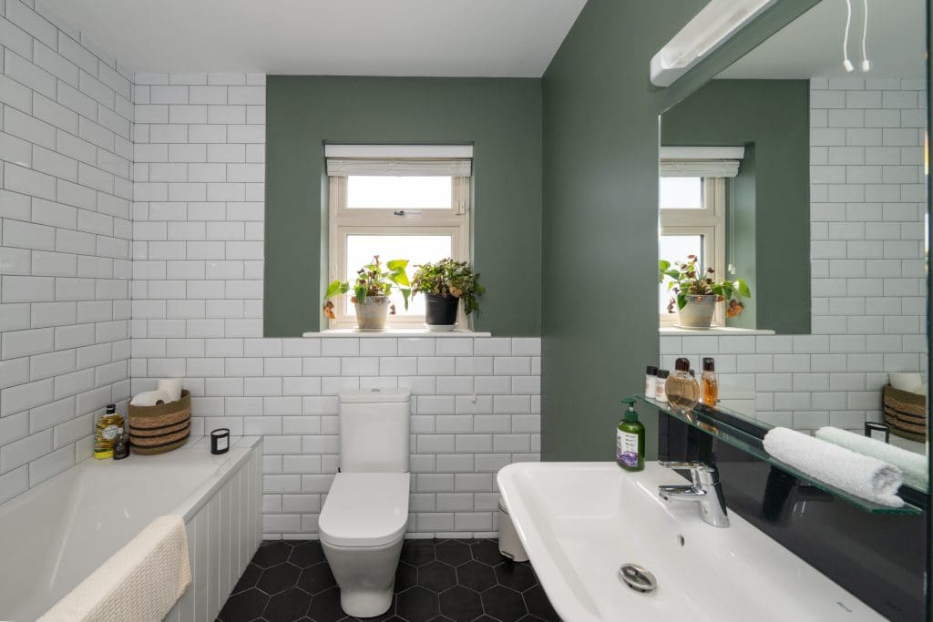 Main bathroom in Janeville Carrigaline family home
