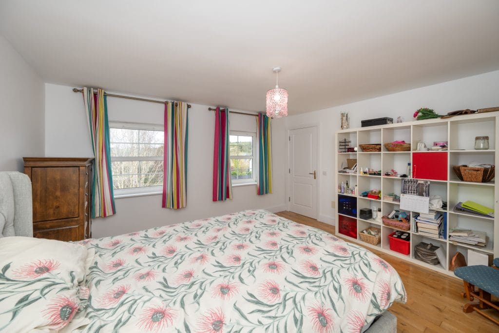 Ensuite bedroom in Wheatfields Carrigaline propert