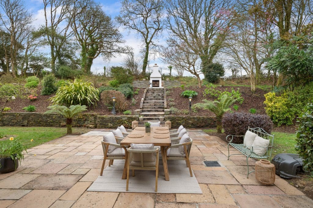 Patio Beechville House Crosshaven Road Cork