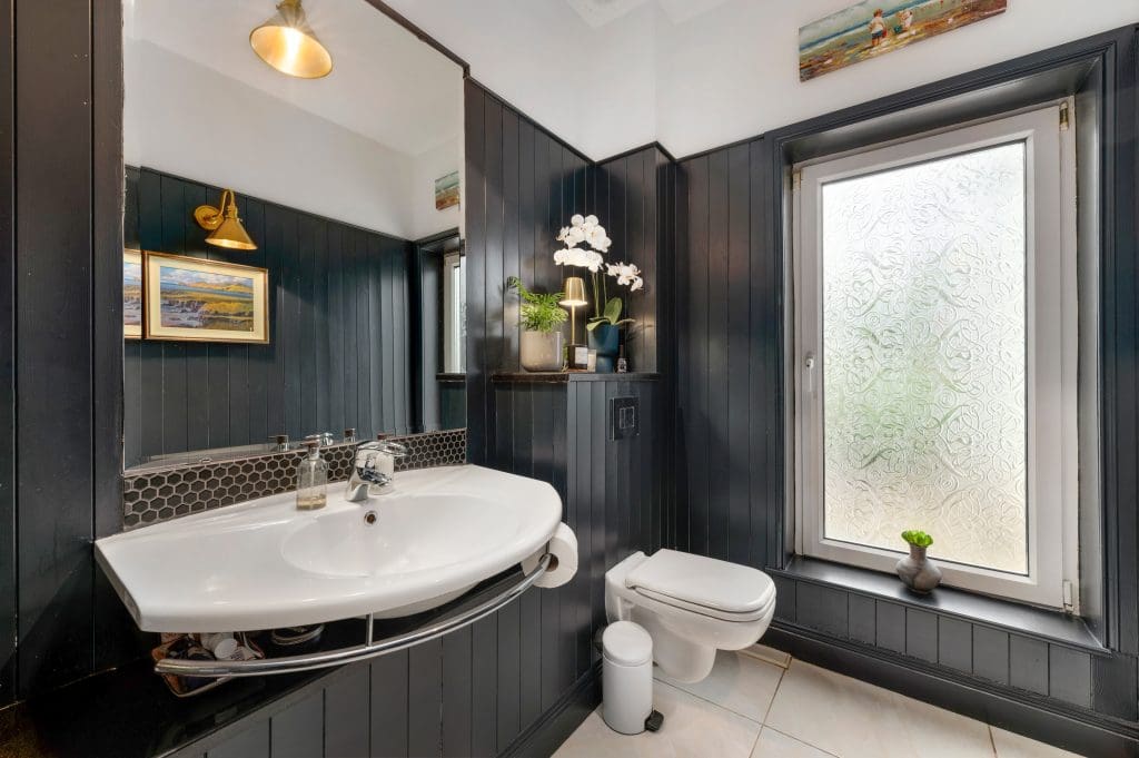 Guest Toilet Beechville House Crosshaven Road Cork