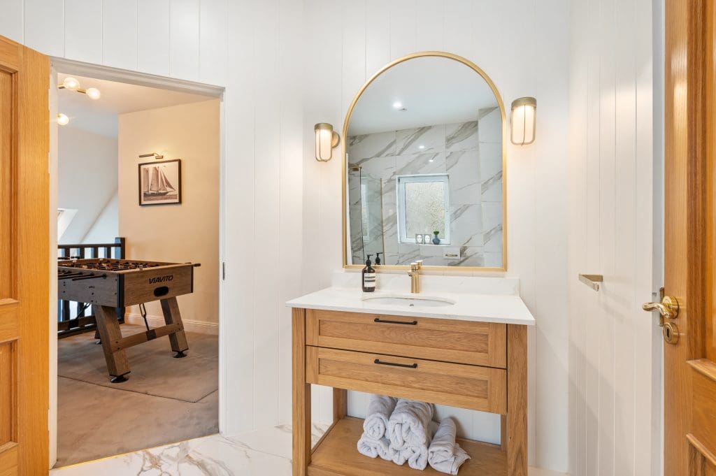 En Suite Beechville House Crosshaven Road Cork